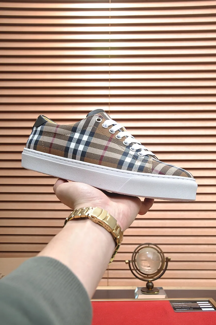 Men's shoes💰480💶[Burberry] (cowhide lining) classic low-top sneakers｜Imported cowhide with classic plaid fabric｜Cow leather lining｜Original outsole｜Fine workmanship and comfortable to wear Size: 38-44 (customized at 45)